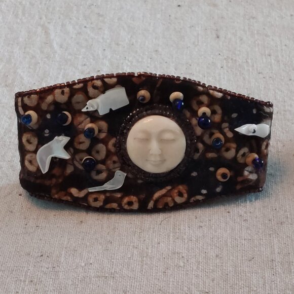 Vintage Leather, Cloth & Beaded bracelet with Chinese Coin clasp - Picture 3 of 4